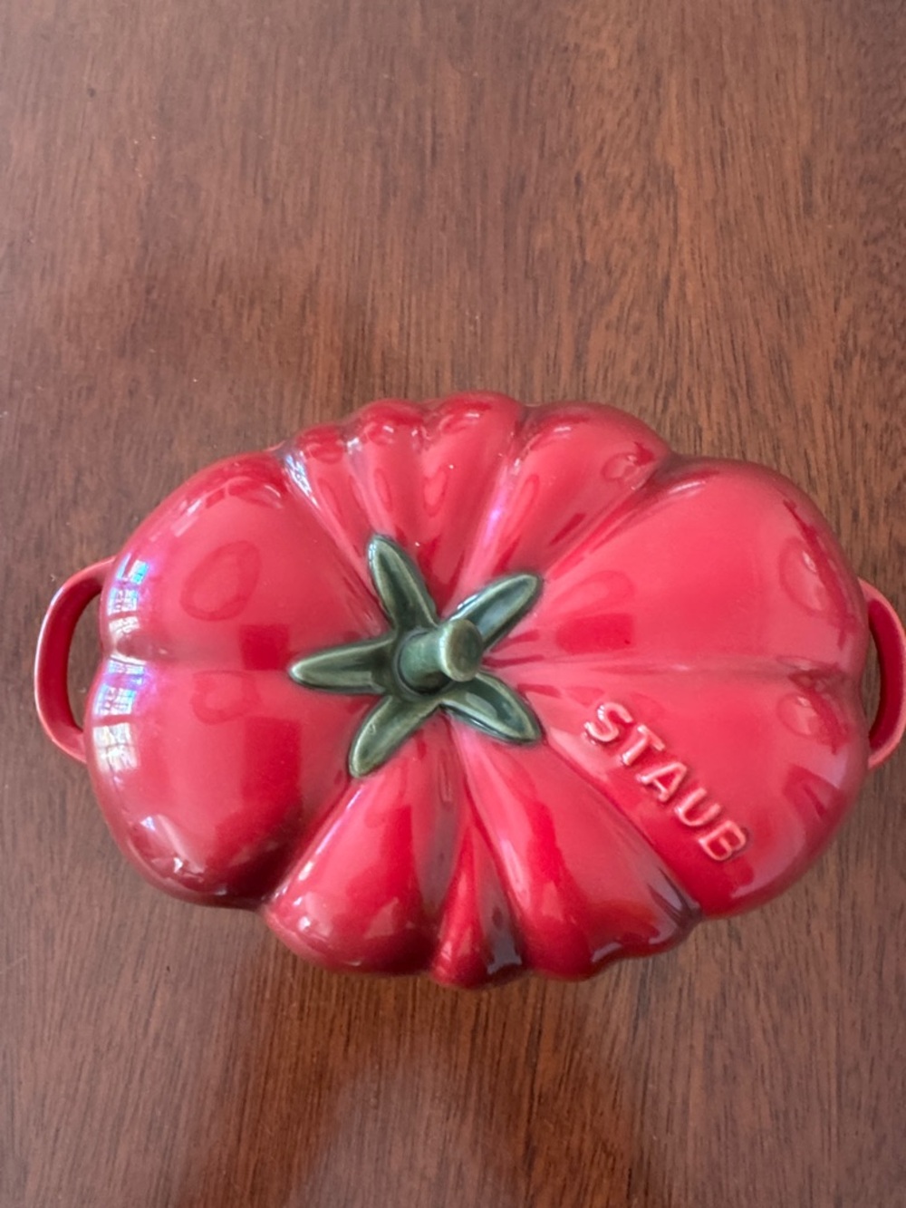 Staub Red Tomato Mini Cocotte with Green Stem #4 - Picture 4 of 4